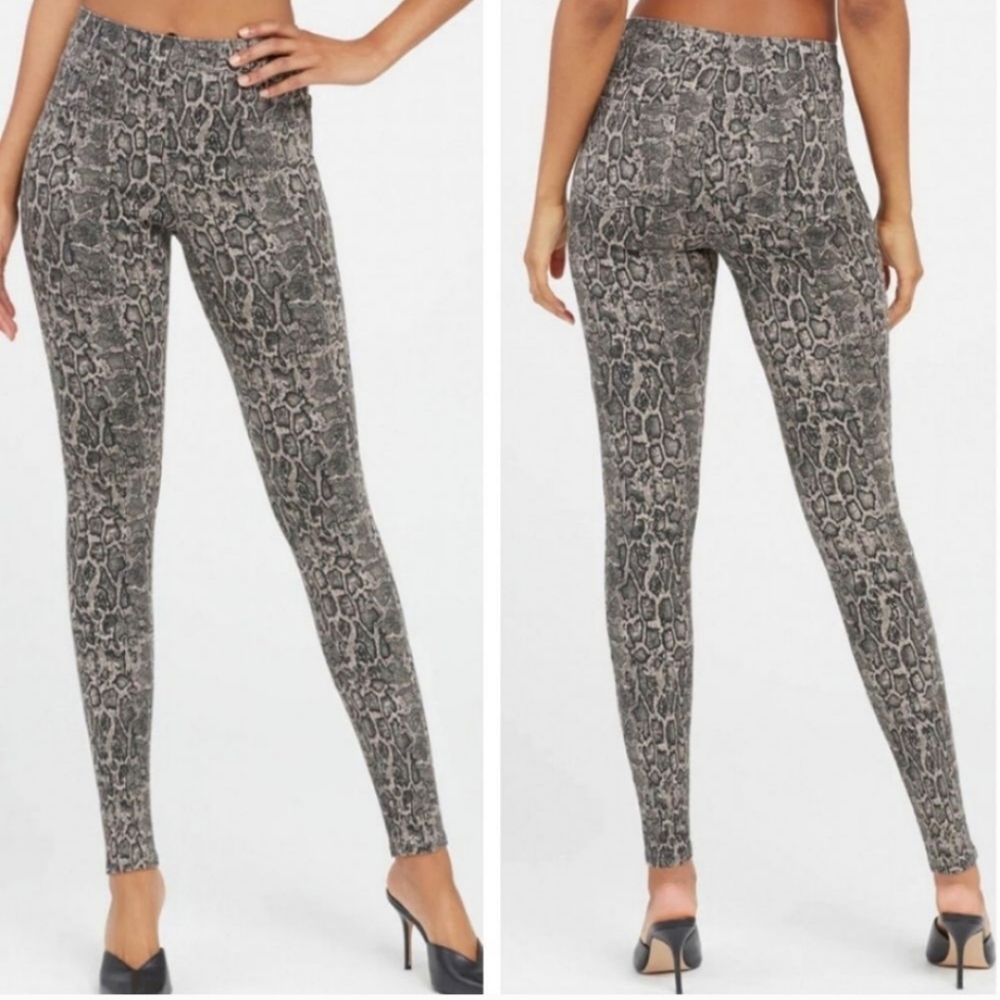 SPANX Jean-ish Animal Print Leggings in Taupe Snakeskin - Size Medium